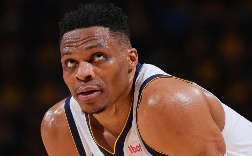 下赛季将在, 少许的钱