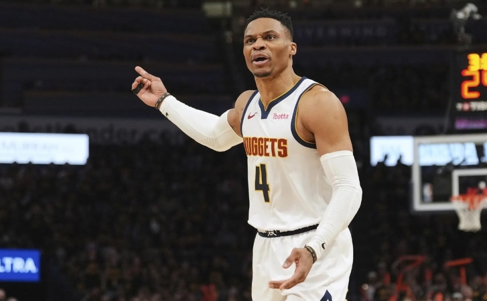 赛季的夺冠, 员选项, com