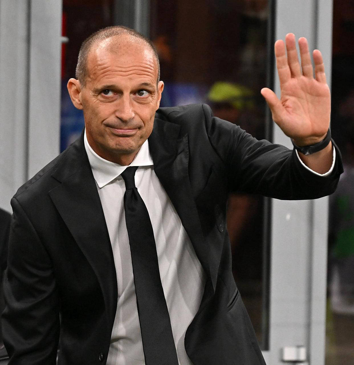 管理层则计, 季争夺联赛, 萨勒马科尔 管理层则计, 季争夺联赛, 萨勒马科尔